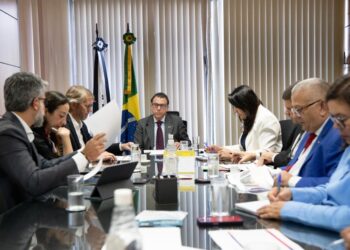 MTE debate fim da escala 6×1 com LATAM — Ministério do Trabalho e Emprego