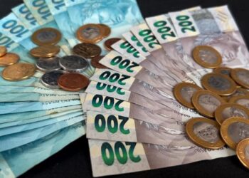 Renda média das famílias chega a R$ 2.264 e é recorde em 2025 – CUT