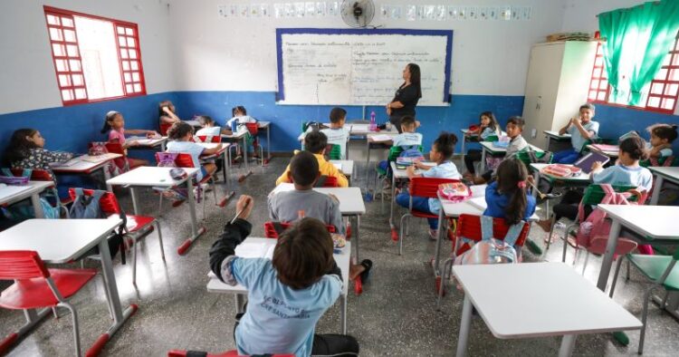 Comissão que analisa MP de aumento do piso do magistério é instalada no Congresso