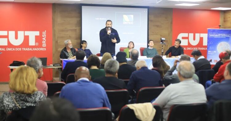 Macrossetor Indústria da CUT abre seminário com debate sobre os fundamentos da IA – CUT